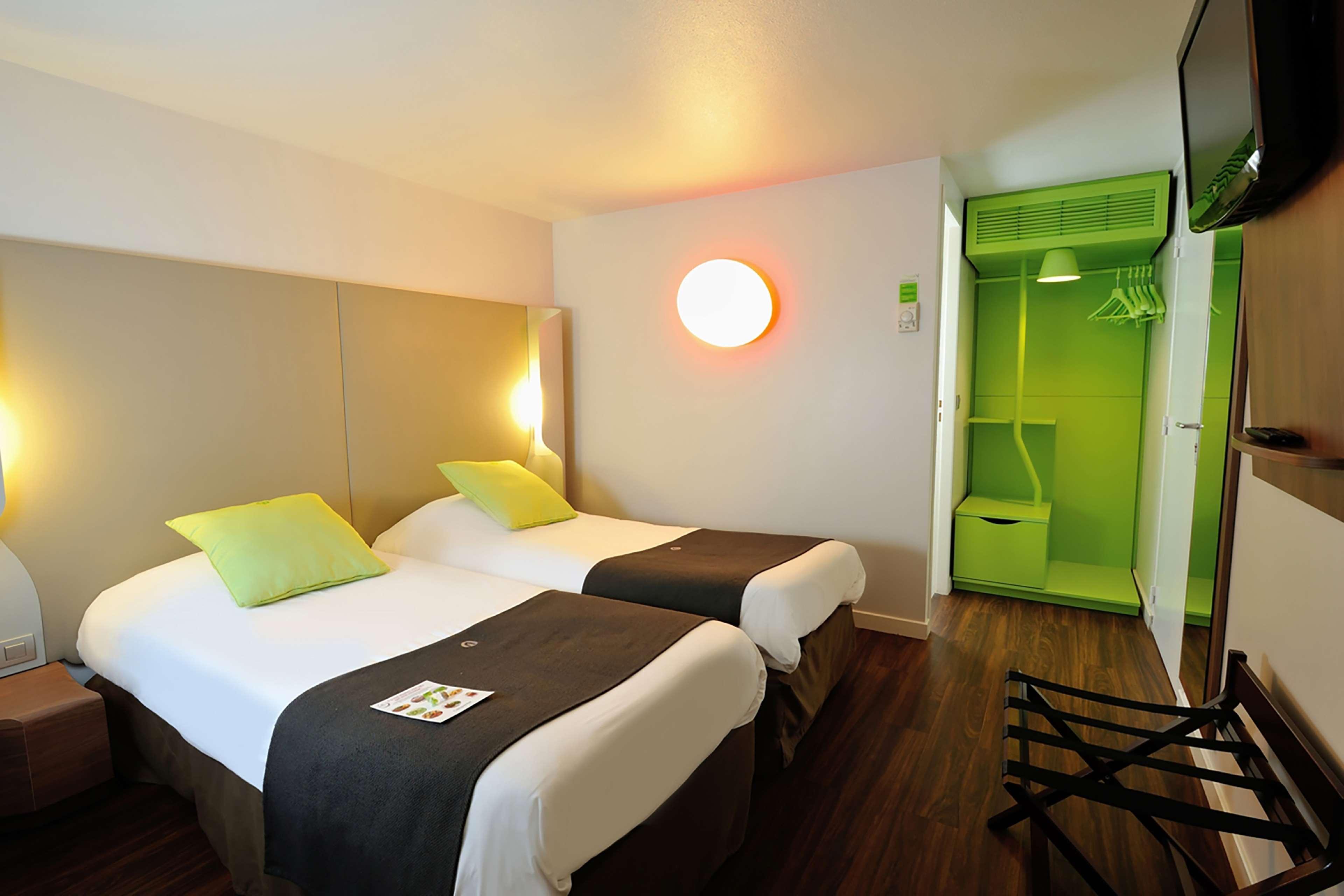 B&B Hotel Roissy - Saint Witz Ex-Campanile Roissy - Saint Witz Exterior photo