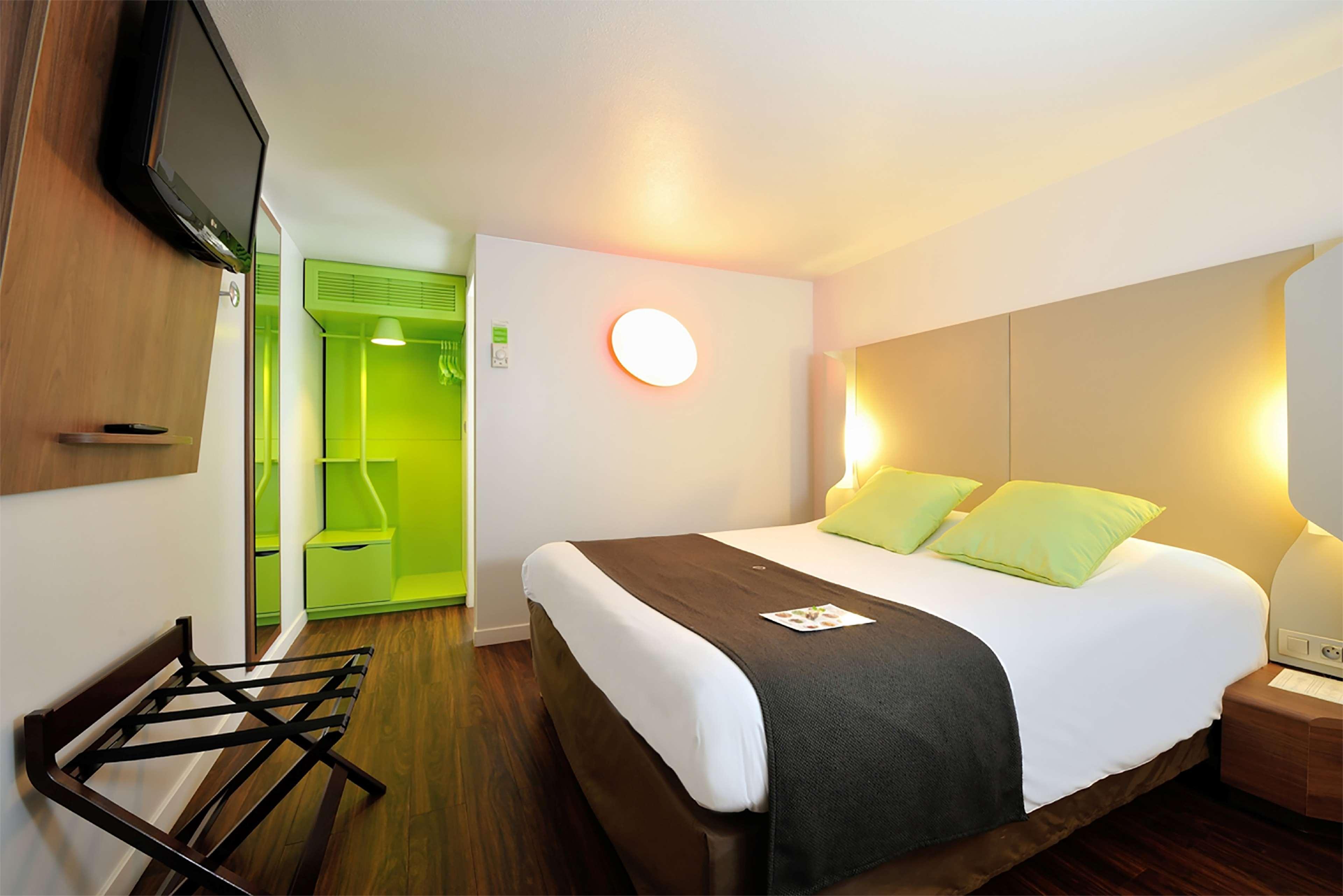 B&B Hotel Roissy - Saint Witz Ex-Campanile Roissy - Saint Witz Exterior photo