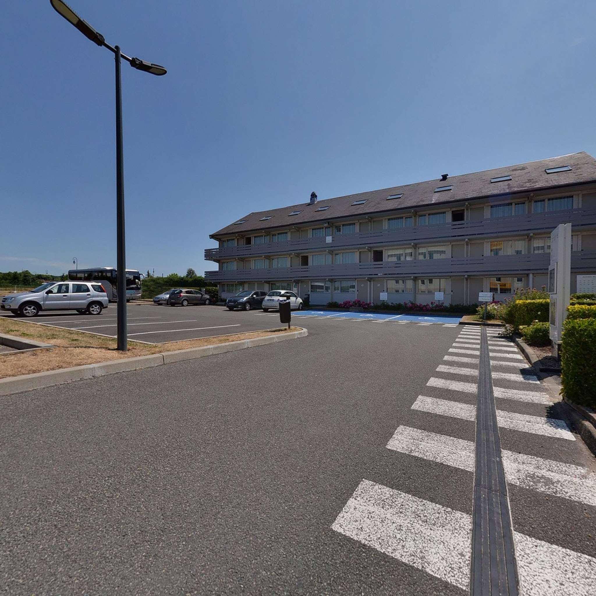 B&B Hotel Roissy - Saint Witz Ex-Campanile Roissy - Saint Witz Exterior photo