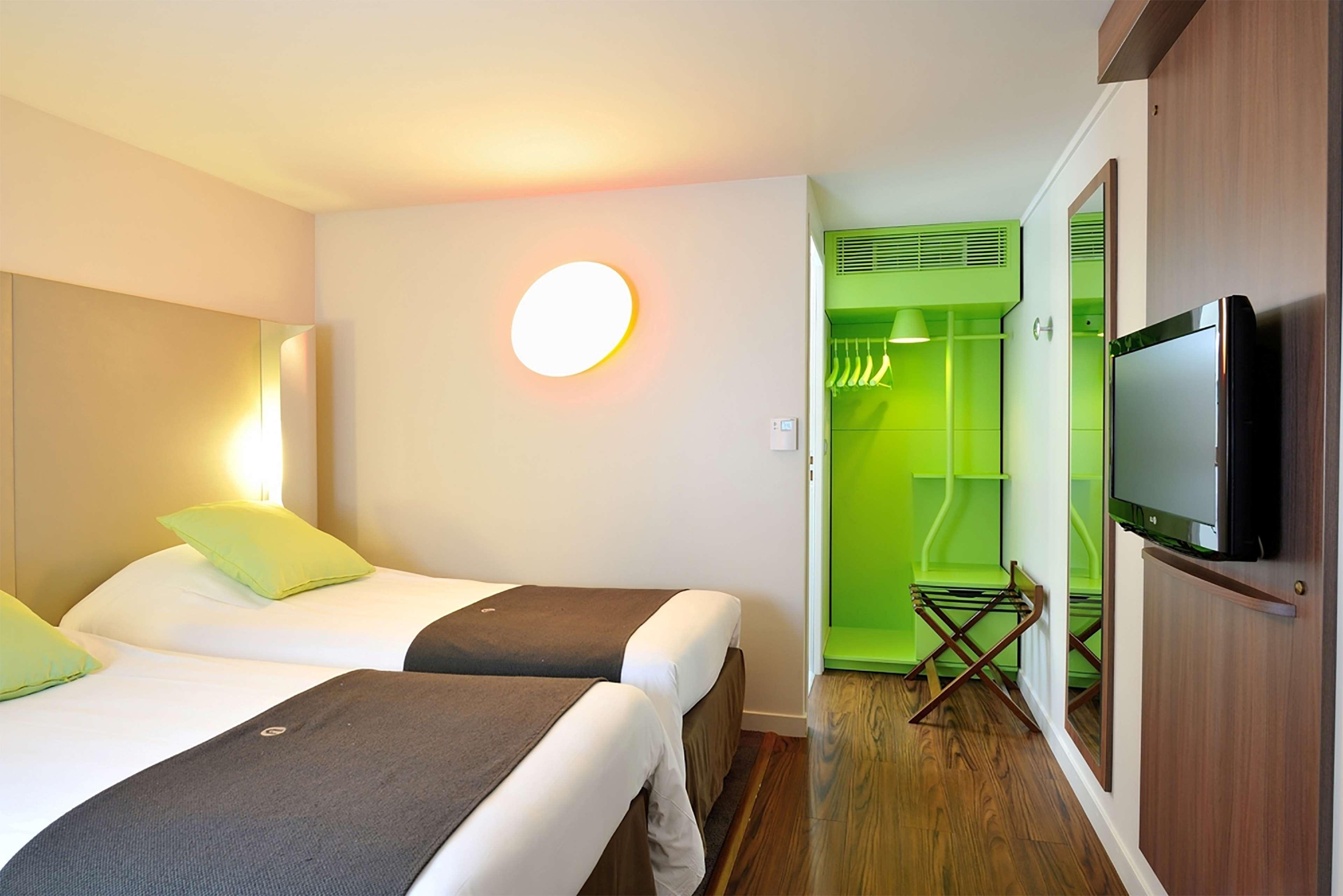 B&B Hotel Roissy - Saint Witz Ex-Campanile Roissy - Saint Witz Exterior photo
